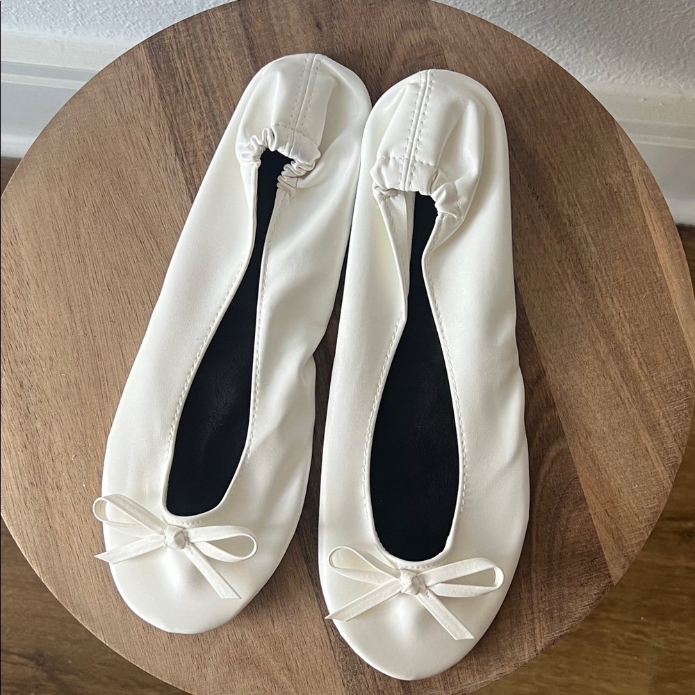 Elegant White House Ballet Flats